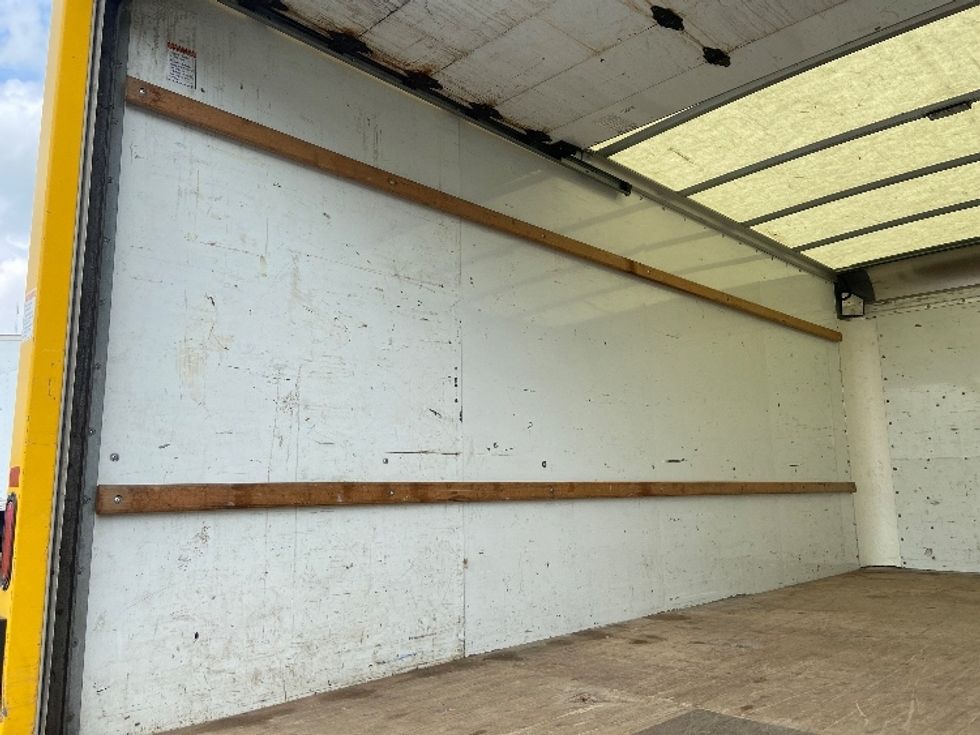 Light Duty Box Truck-Light and Medium Duty Trucks-GMC-2021-Savana G33903-San Antonio-TX-104,667\n\t\tmiles-$ 26,500 - Image 9
