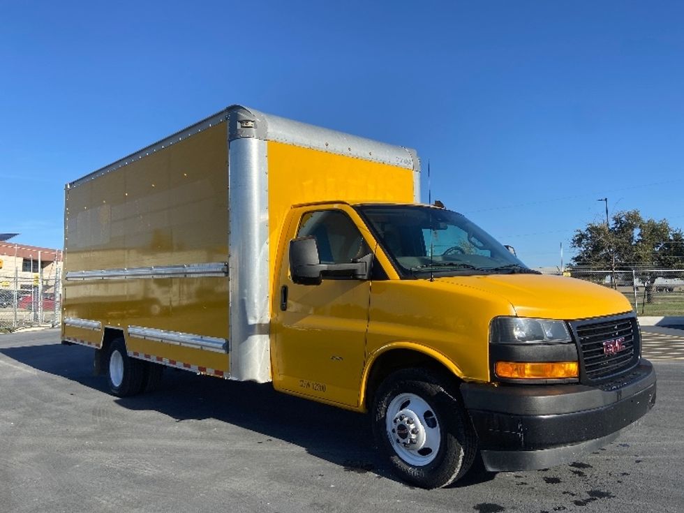 Light Duty Box Truck-Light and Medium Duty Trucks-GMC-2021-Savana G33903-San Antonio-TX-104,797\n\t\tmiles-$ 25,750 - Image 1