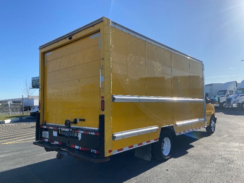 Light Duty Box Truck-Light and Medium Duty Trucks-GMC-2021-Savana G33903-San Antonio-TX-104,797\n\t\tmiles-$ 25,750 - Image 12