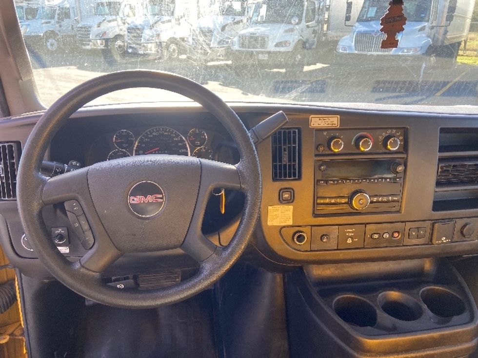 Light Duty Box Truck-Light and Medium Duty Trucks-GMC-2021-Savana G33903-San Antonio-TX-104,797\n\t\tmiles-$ 25,750 - Image 17