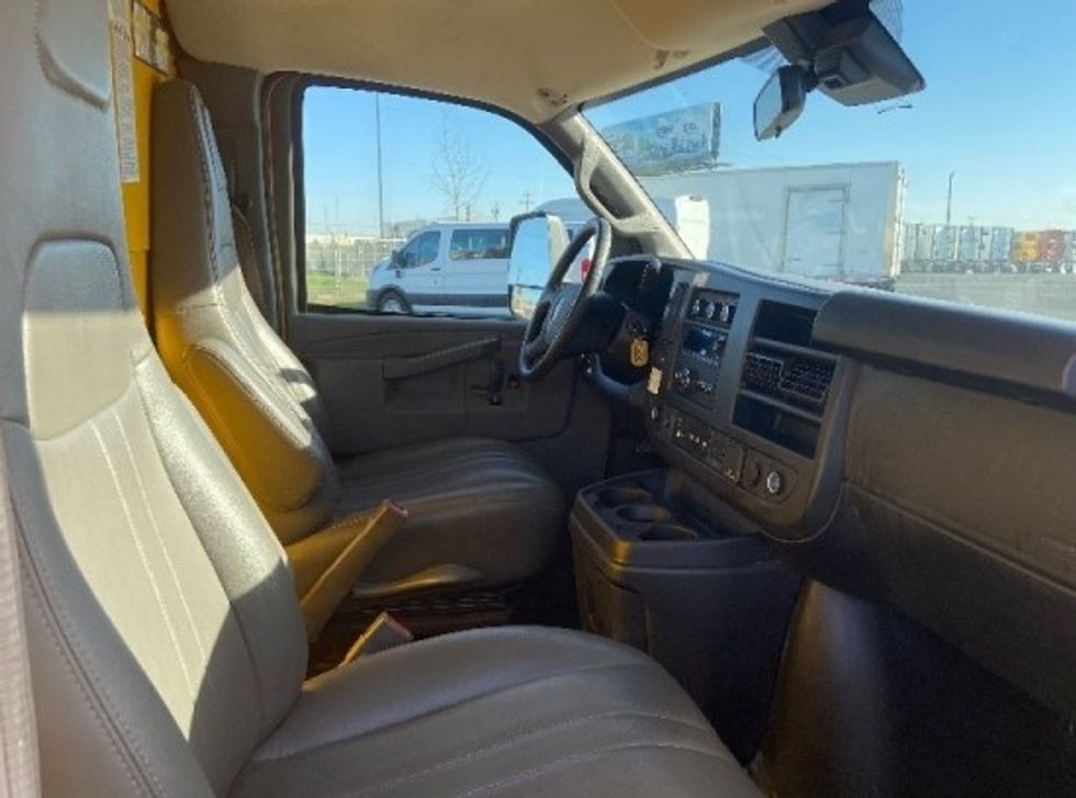 Light Duty Box Truck-Light and Medium Duty Trucks-GMC-2021-Savana G33903-San Antonio-TX-104,797\n\t\tmiles-$ 25,750 - Image 21