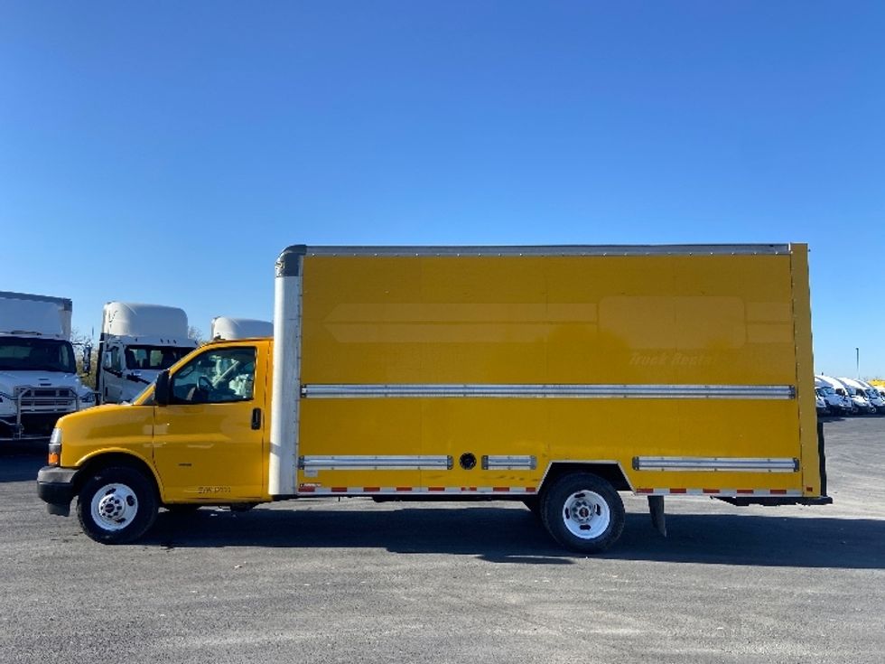 Light Duty Box Truck-Light and Medium Duty Trucks-GMC-2021-Savana G33903-San Antonio-TX-104,797\n\t\tmiles-$ 25,750 - Image 4
