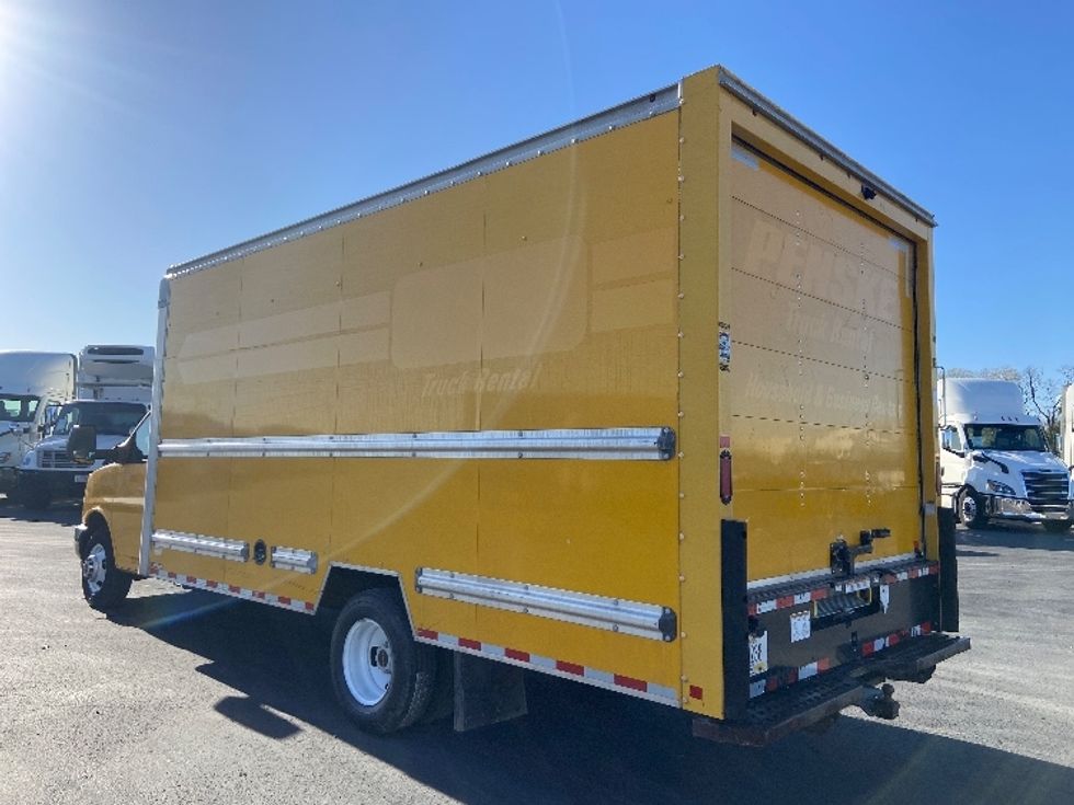 Light Duty Box Truck-Light and Medium Duty Trucks-GMC-2021-Savana G33903-San Antonio-TX-104,797\n\t\tmiles-$ 25,750 - Image 6