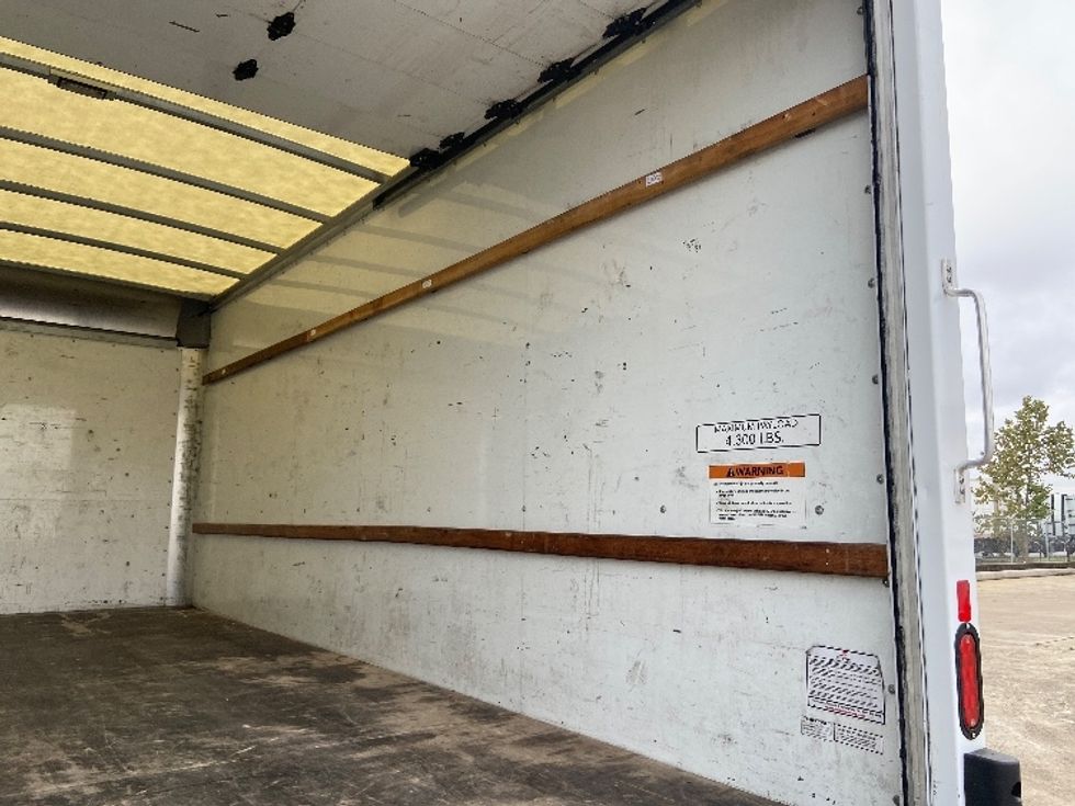 Light Duty Box Truck-Light and Medium Duty Trucks-GMC-2021-Savana G33903-San Antonio-TX-105,608\n\t\tmiles-$ 28,750 - Image 12