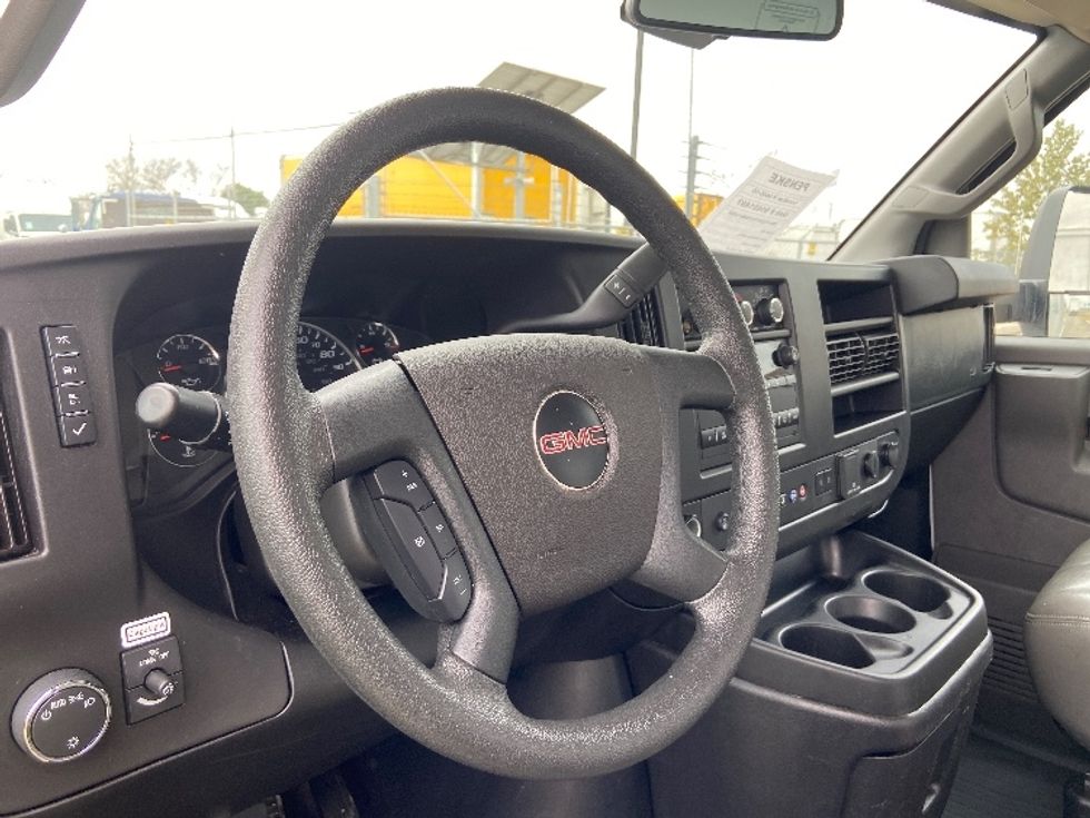 Light Duty Box Truck-Light and Medium Duty Trucks-GMC-2021-Savana G33903-San Antonio-TX-105,608\n\t\tmiles-$ 28,750 - Image 17