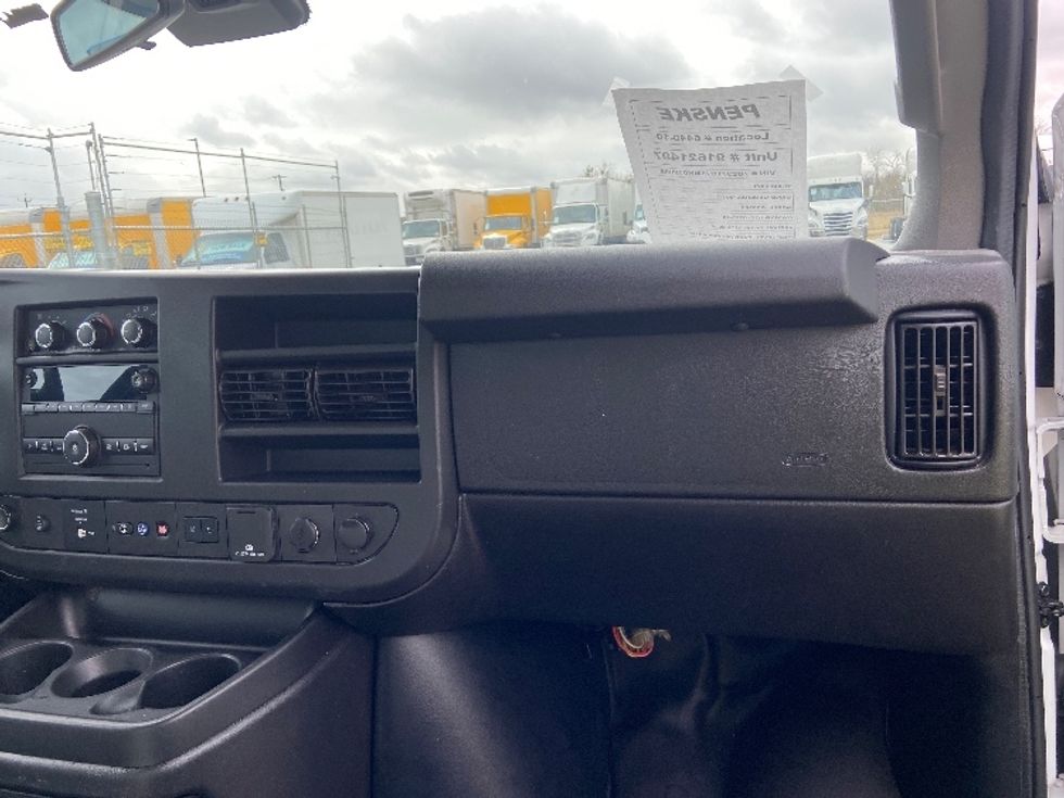 Light Duty Box Truck-Light and Medium Duty Trucks-GMC-2021-Savana G33903-San Antonio-TX-105,608\n\t\tmiles-$ 28,750 - Image 21