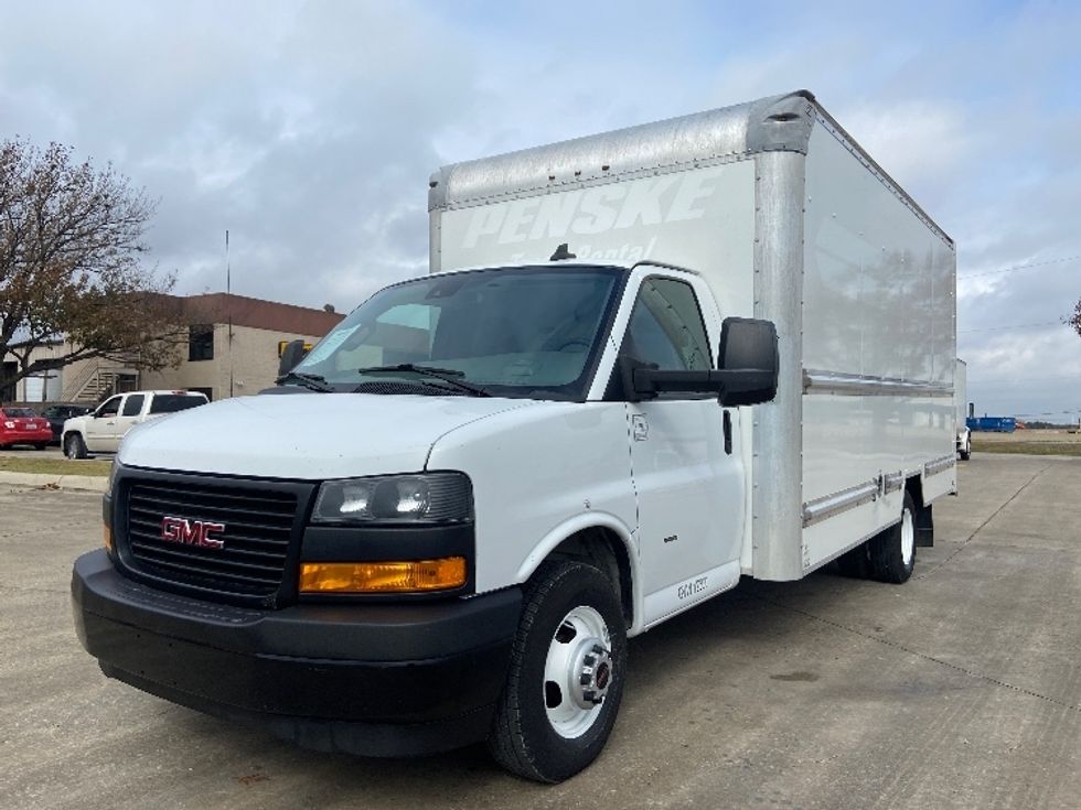 Light Duty Box Truck-Light and Medium Duty Trucks-GMC-2021-Savana G33903-San Antonio-TX-105,608\n\t\tmiles-$ 28,750 - Image 3