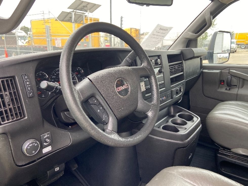 Light Duty Box Truck-Light and Medium Duty Trucks-GMC-2021-Savana G33903-San Antonio-TX-106,842\n\t\tmiles-$ 28,500 - Image 17