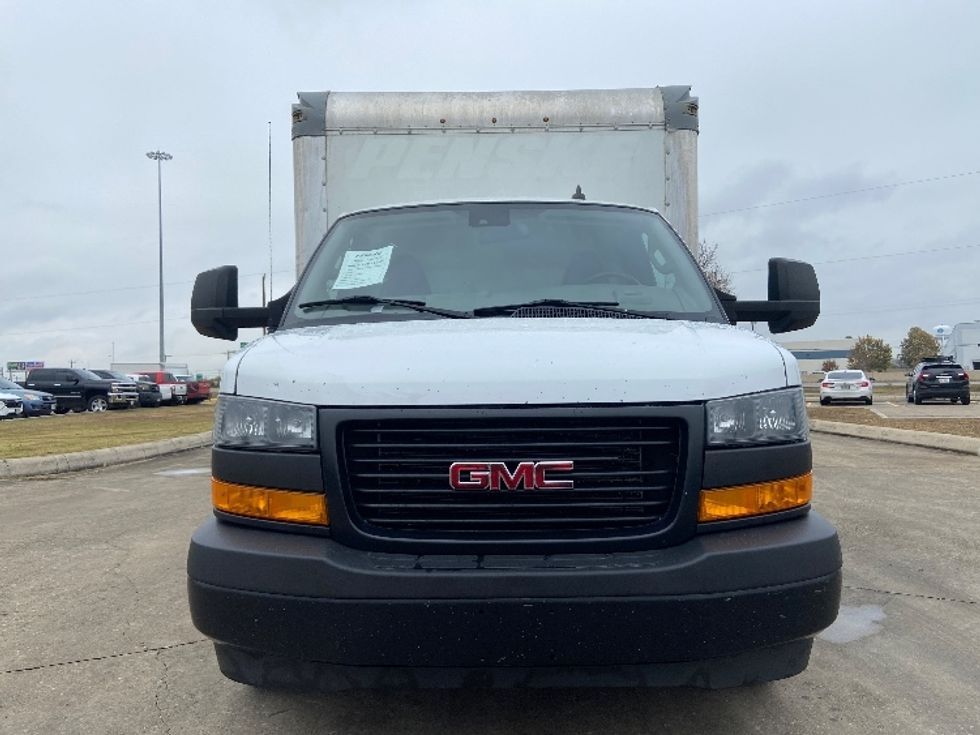 Light Duty Box Truck-Light and Medium Duty Trucks-GMC-2021-Savana G33903-San Antonio-TX-106,842\n\t\tmiles-$ 28,500 - Image 2