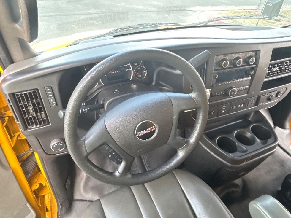 Light Duty Box Truck-Light and Medium Duty Trucks-GMC-2021-Savana G33903-San Antonio-TX-110,635\n\t\tmiles-$ 23,500 - Image 18