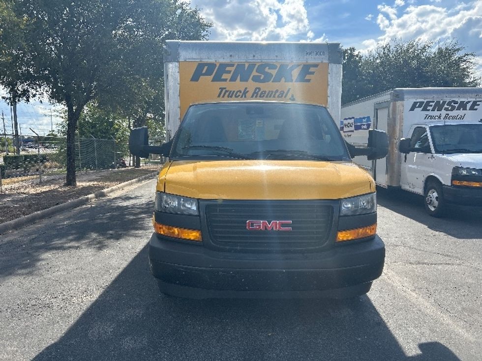 Light Duty Box Truck-Light and Medium Duty Trucks-GMC-2021-Savana G33903-San Antonio-TX-110,635\n\t\tmiles-$ 23,500 - Image 2