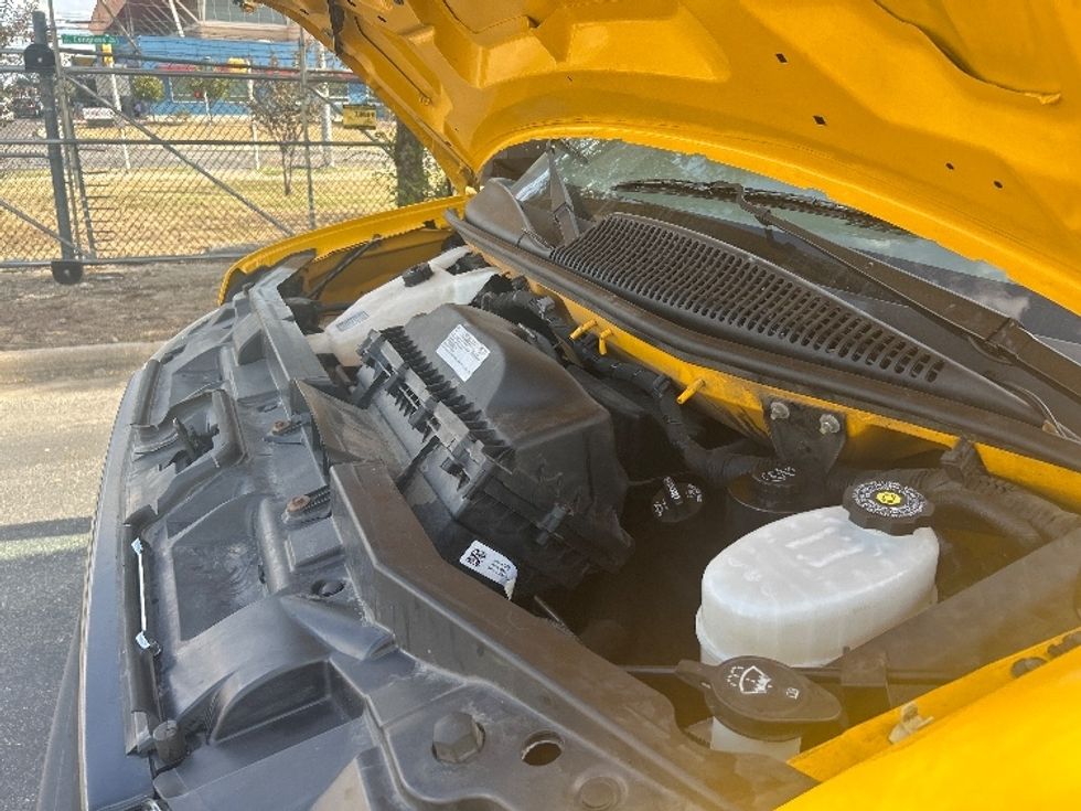 Light Duty Box Truck-Light and Medium Duty Trucks-GMC-2021-Savana G33903-San Antonio-TX-110,635\n\t\tmiles-$ 23,500 - Image 24