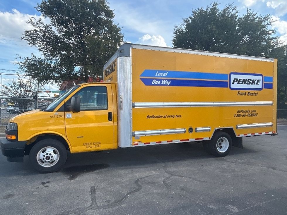 Light Duty Box Truck-Light and Medium Duty Trucks-GMC-2021-Savana G33903-San Antonio-TX-110,635\n\t\tmiles-$ 23,500 - Image 4