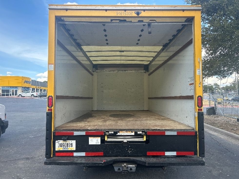 Light Duty Box Truck-Light and Medium Duty Trucks-GMC-2021-Savana G33903-San Antonio-TX-110,635\n\t\tmiles-$ 23,500 - Image 9
