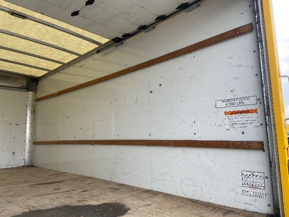 Light Duty Box Truck-Light and Medium Duty Trucks-GMC-2021-Savana G33903-San Antonio-TX-111,719\n\t\tmiles-$ 25,000 - Image 11