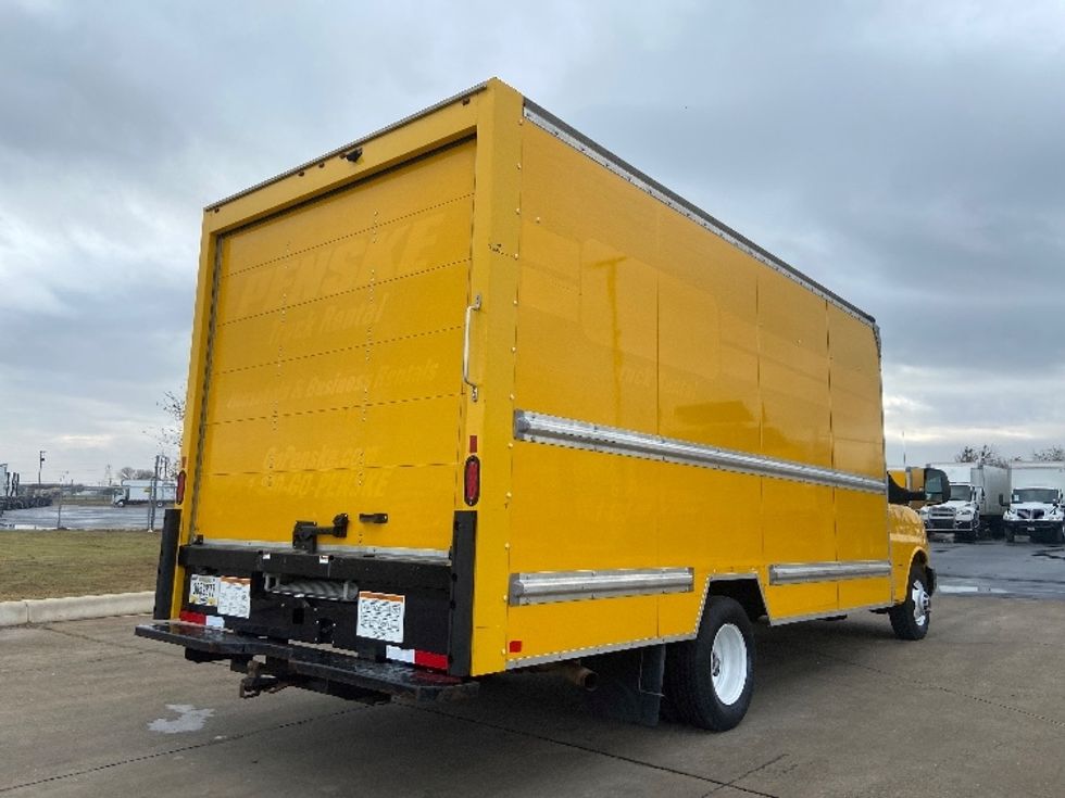 Light Duty Box Truck-Light and Medium Duty Trucks-GMC-2021-Savana G33903-San Antonio-TX-111,719\n\t\tmiles-$ 25,000 - Image 12