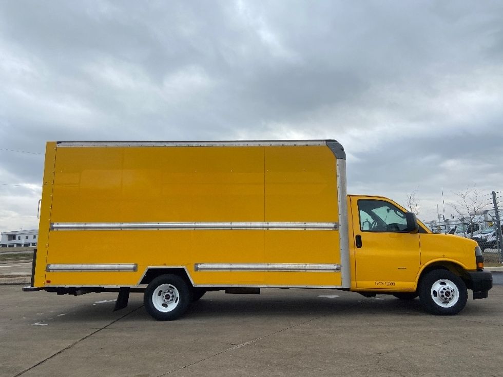 Light Duty Box Truck-Light and Medium Duty Trucks-GMC-2021-Savana G33903-San Antonio-TX-111,719\n\t\tmiles-$ 25,000 - Image 14