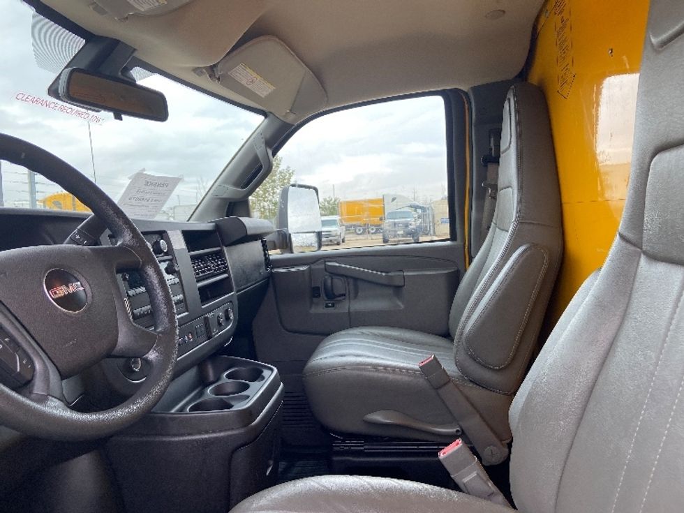 Light Duty Box Truck-Light and Medium Duty Trucks-GMC-2021-Savana G33903-San Antonio-TX-111,719\n\t\tmiles-$ 25,000 - Image 18