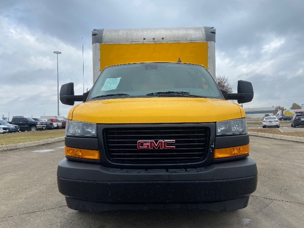 Light Duty Box Truck-Light and Medium Duty Trucks-GMC-2021-Savana G33903-San Antonio-TX-111,719\n\t\tmiles-$ 25,000 - Image 2