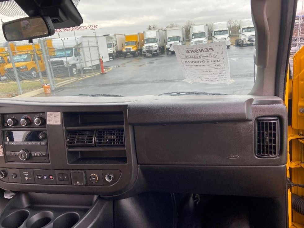 Light Duty Box Truck-Light and Medium Duty Trucks-GMC-2021-Savana G33903-San Antonio-TX-111,719\n\t\tmiles-$ 25,000 - Image 20