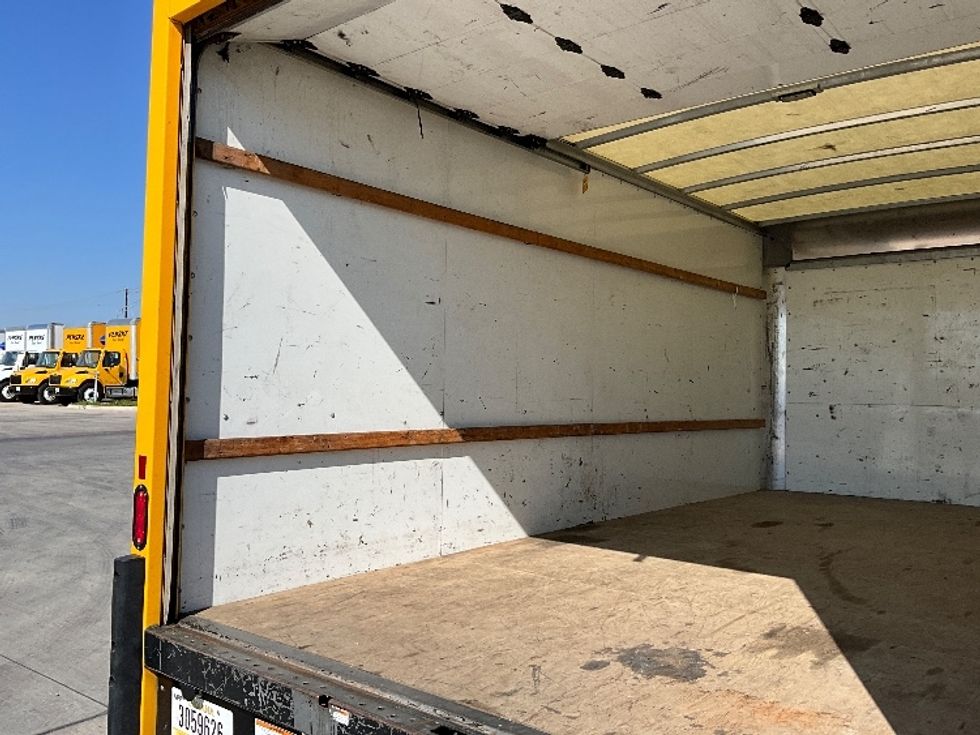 Light Duty Box Truck-Light and Medium Duty Trucks-GMC-2021-Savana G33903-San Antonio-TX-118,845\n\t\tmiles-$ 22,250 - Image 10