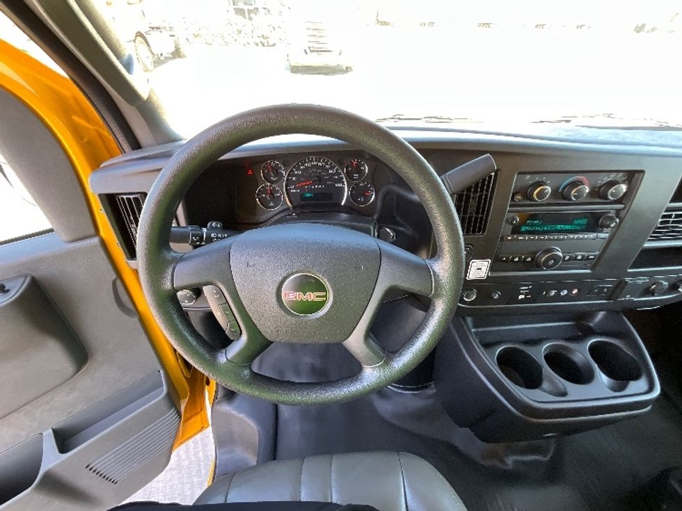 Light Duty Box Truck-Light and Medium Duty Trucks-GMC-2021-Savana G33903-San Antonio-TX-118,845\n\t\tmiles-$ 22,250 - Image 16