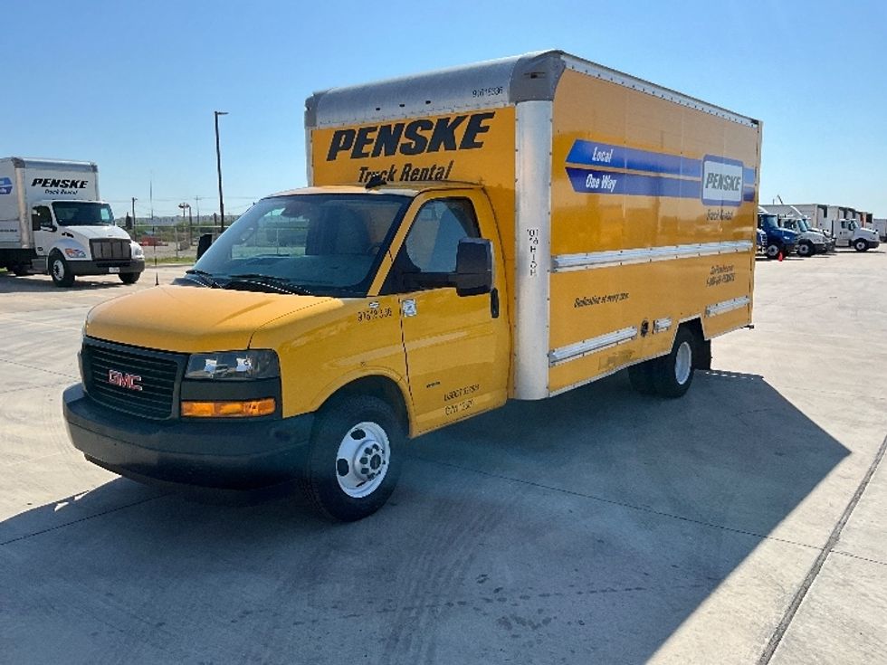 Light Duty Box Truck-Light and Medium Duty Trucks-GMC-2021-Savana G33903-San Antonio-TX-118,845\n\t\tmiles-$ 22,250 - Image 3