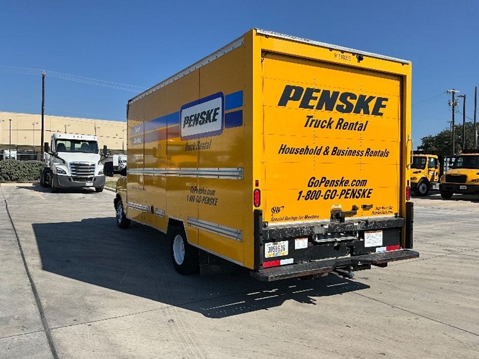 Light Duty Box Truck-Light and Medium Duty Trucks-GMC-2021-Savana G33903-San Antonio-TX-118,845\n\t\tmiles-$ 22,250 - Image 5