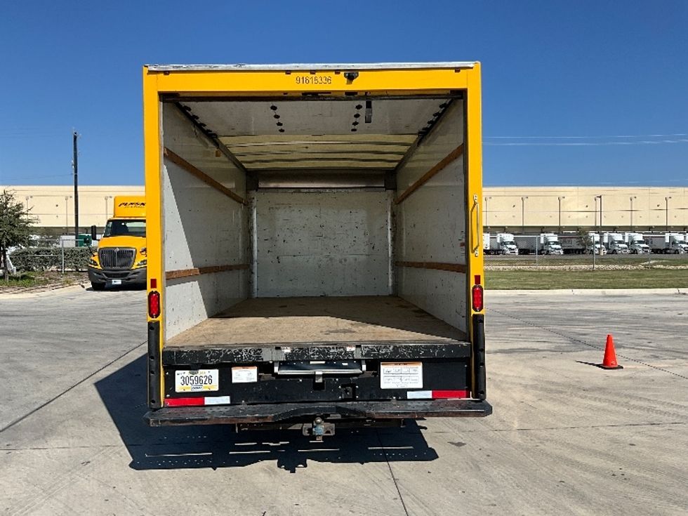 Light Duty Box Truck-Light and Medium Duty Trucks-GMC-2021-Savana G33903-San Antonio-TX-118,845\n\t\tmiles-$ 22,250 - Image 7