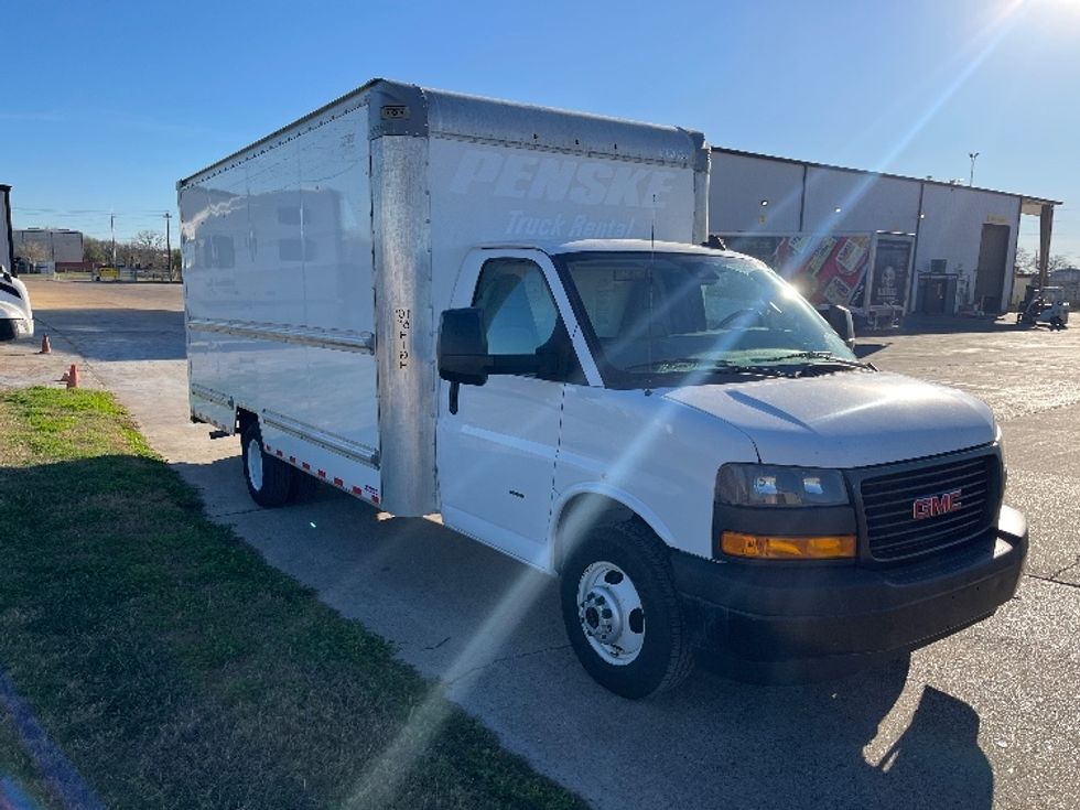 Light Duty Box Truck-Light and Medium Duty Trucks-GMC-2021-Savana G33903-San Antonio-TX-122,302\n\t\tmiles-$ 26,750 - Image 1