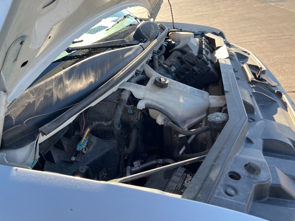 Light Duty Box Truck-Light and Medium Duty Trucks-GMC-2021-Savana G33903-San Antonio-TX-122,302\n\t\tmiles-$ 26,750 - Image 22