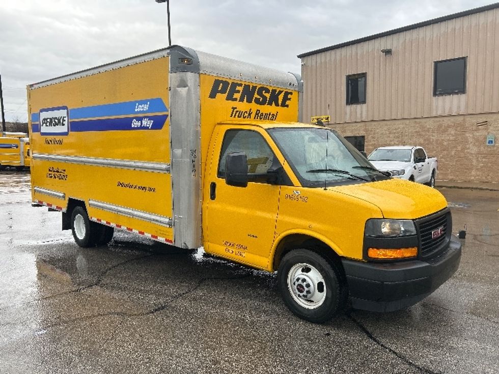 Light Duty Box Truck-Light and Medium Duty Trucks-GMC-2021-Savana G33903-San Antonio-TX-61,395\n\t\tmiles-$ 30,750 - Image 1