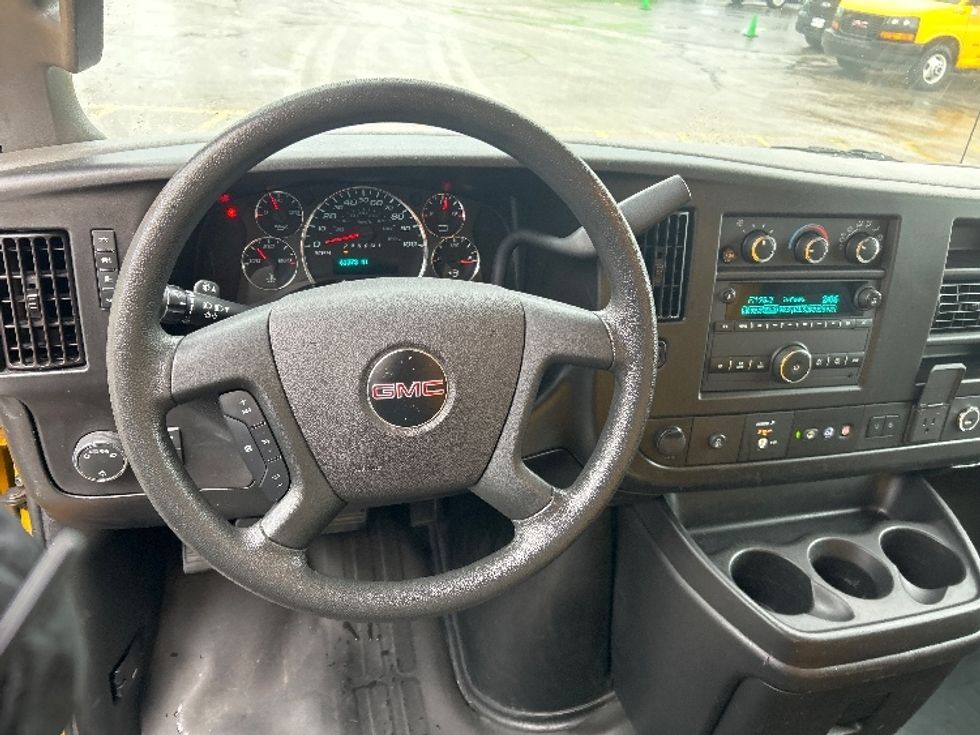 Light Duty Box Truck-Light and Medium Duty Trucks-GMC-2021-Savana G33903-San Antonio-TX-61,395\n\t\tmiles-$ 30,750 - Image 18