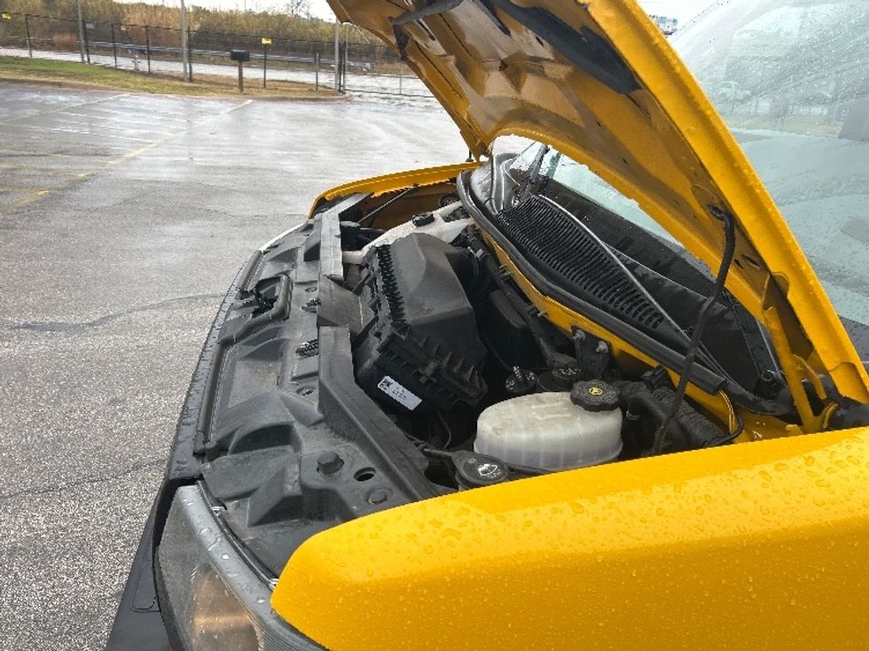 Light Duty Box Truck-Light and Medium Duty Trucks-GMC-2021-Savana G33903-San Antonio-TX-61,395\n\t\tmiles-$ 30,750 - Image 24