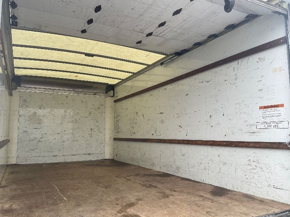 Light Duty Box Truck-Light and Medium Duty Trucks-GMC-2021-Savana G33903-San Antonio-TX-82,987\n\t\tmiles-$ 31,250 - Image 12