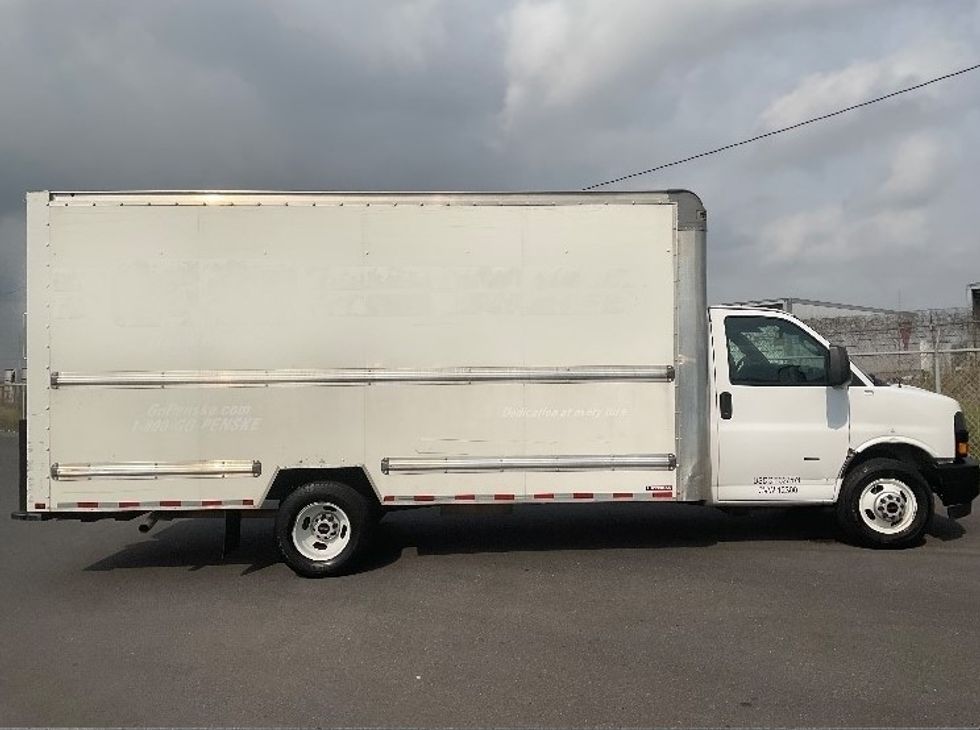 Light Duty Box Truck-Light and Medium Duty Trucks-GMC-2021-Savana G33903-San Antonio-TX-82,987\n\t\tmiles-$ 31,250 - Image 15