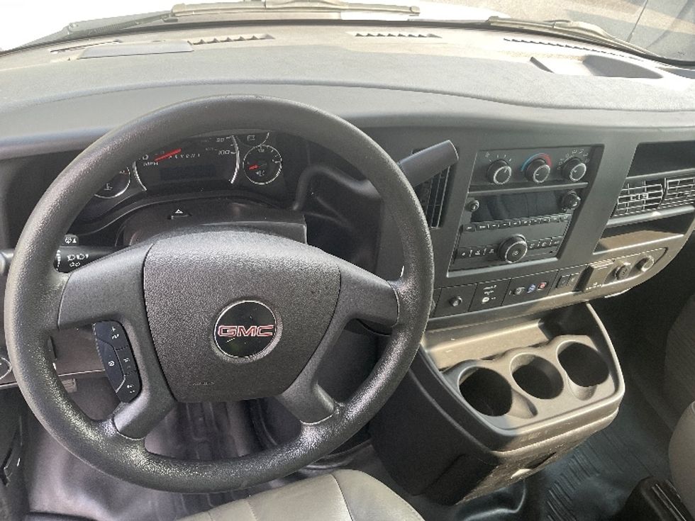 Light Duty Box Truck-Light and Medium Duty Trucks-GMC-2021-Savana G33903-San Antonio-TX-82,987\n\t\tmiles-$ 31,250 - Image 18