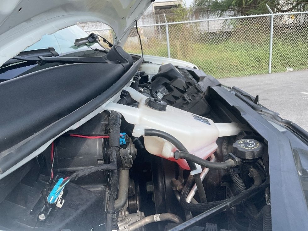 Light Duty Box Truck-Light and Medium Duty Trucks-GMC-2021-Savana G33903-San Antonio-TX-82,987\n\t\tmiles-$ 31,250 - Image 23