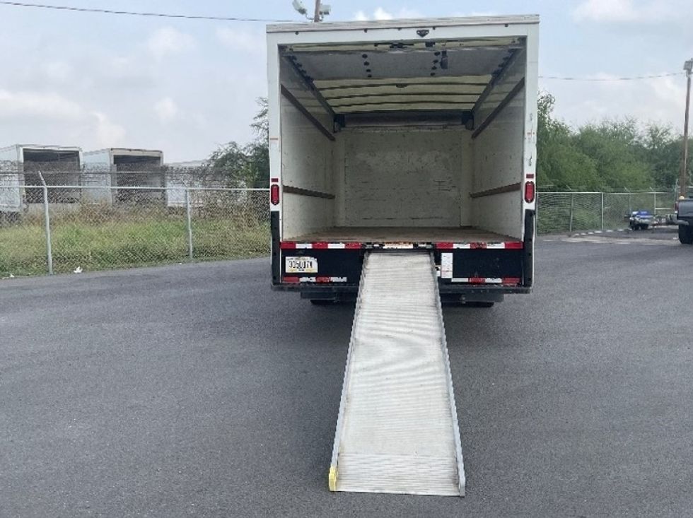 Light Duty Box Truck-Light and Medium Duty Trucks-GMC-2021-Savana G33903-San Antonio-TX-82,987\n\t\tmiles-$ 31,250 - Image 9