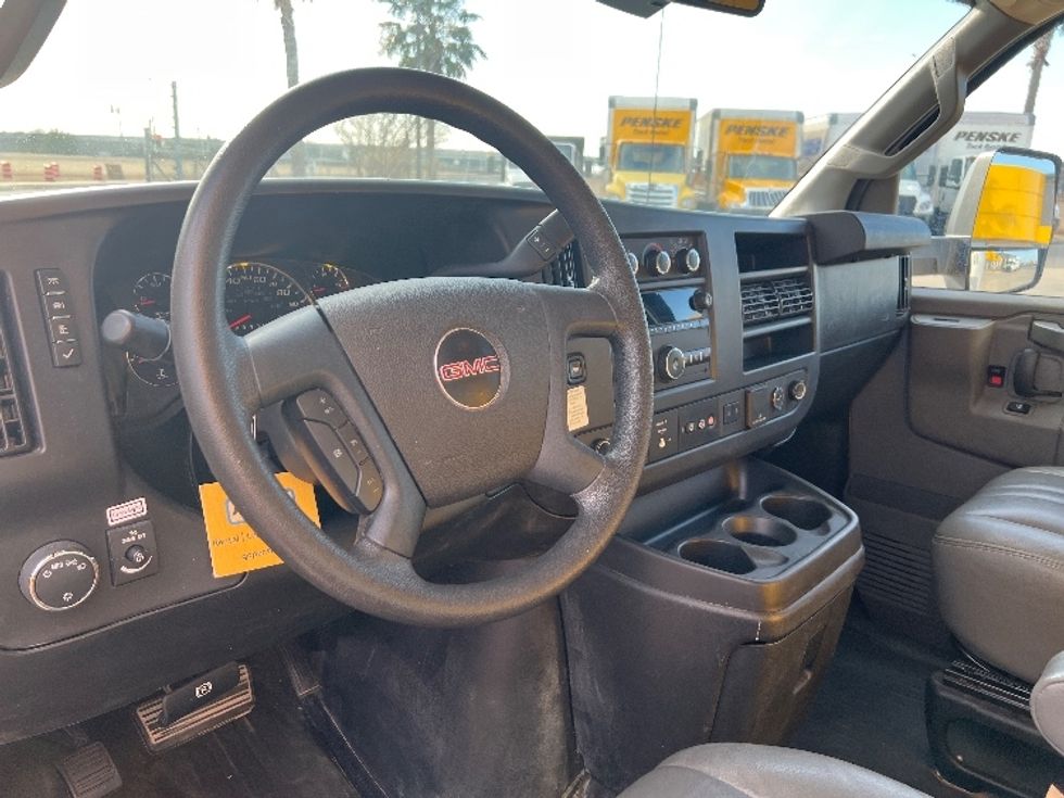 Light Duty Box Truck-Light and Medium Duty Trucks-GMC-2021-Savana G33903-San Antonio-TX-84,178\n\t\tmiles-$ 29,750 - Image 17