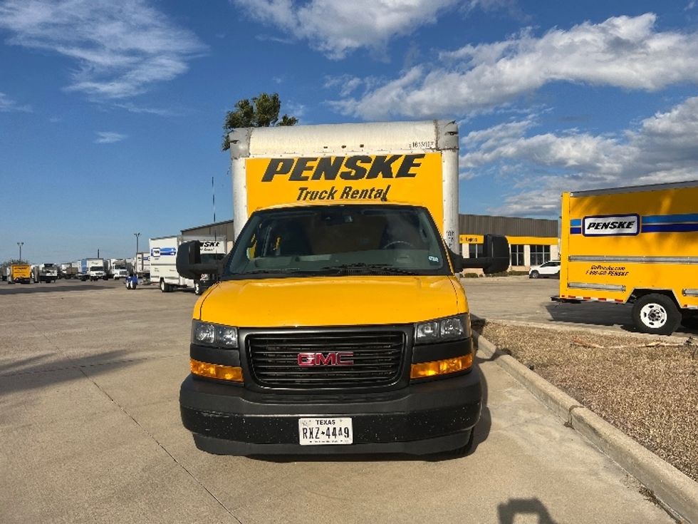 Light Duty Box Truck-Light and Medium Duty Trucks-GMC-2021-Savana G33903-San Antonio-TX-84,178\n\t\tmiles-$ 29,750 - Image 2
