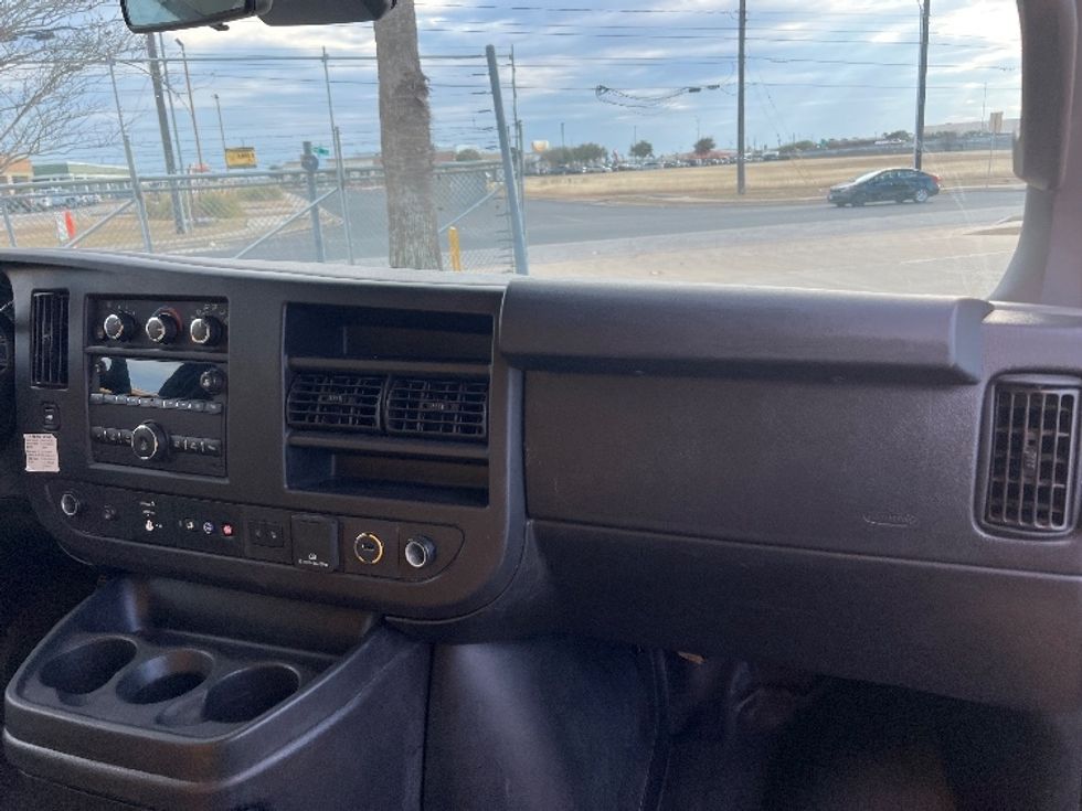 Light Duty Box Truck-Light and Medium Duty Trucks-GMC-2021-Savana G33903-San Antonio-TX-84,178\n\t\tmiles-$ 29,750 - Image 21