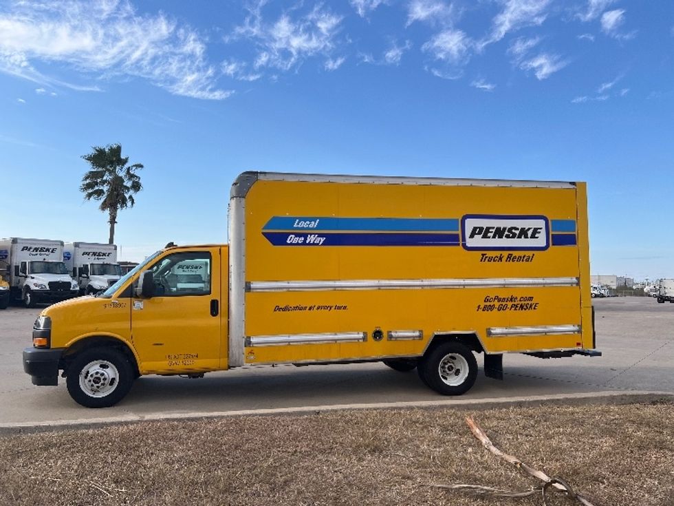 Light Duty Box Truck-Light and Medium Duty Trucks-GMC-2021-Savana G33903-San Antonio-TX-84,178\n\t\tmiles-$ 29,750 - Image 4