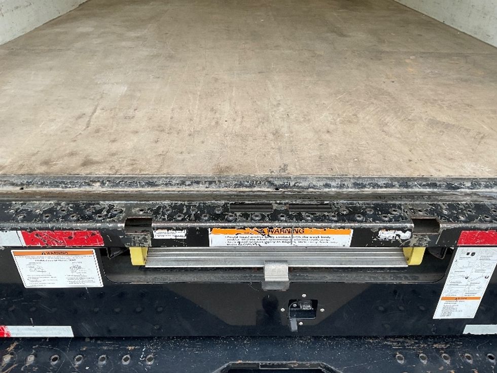 Light Duty Box Truck-Light and Medium Duty Trucks-GMC-2021-Savana G33903-San Antonio-TX-90,835\n\t\tmiles-$ 27,500 - Image 10