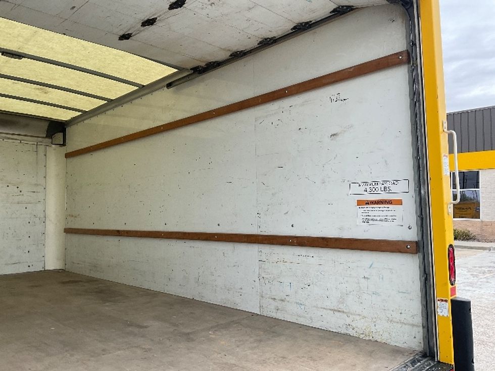 Light Duty Box Truck-Light and Medium Duty Trucks-GMC-2021-Savana G33903-San Antonio-TX-90,835\n\t\tmiles-$ 27,500 - Image 12