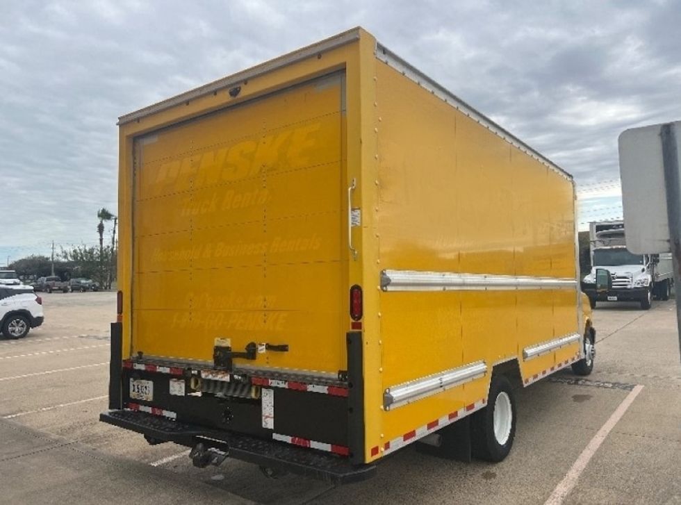 Light Duty Box Truck-Light and Medium Duty Trucks-GMC-2021-Savana G33903-San Antonio-TX-90,835\n\t\tmiles-$ 27,500 - Image 13