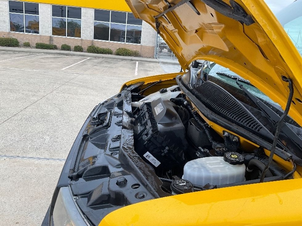 Light Duty Box Truck-Light and Medium Duty Trucks-GMC-2021-Savana G33903-San Antonio-TX-90,835\n\t\tmiles-$ 27,500 - Image 24