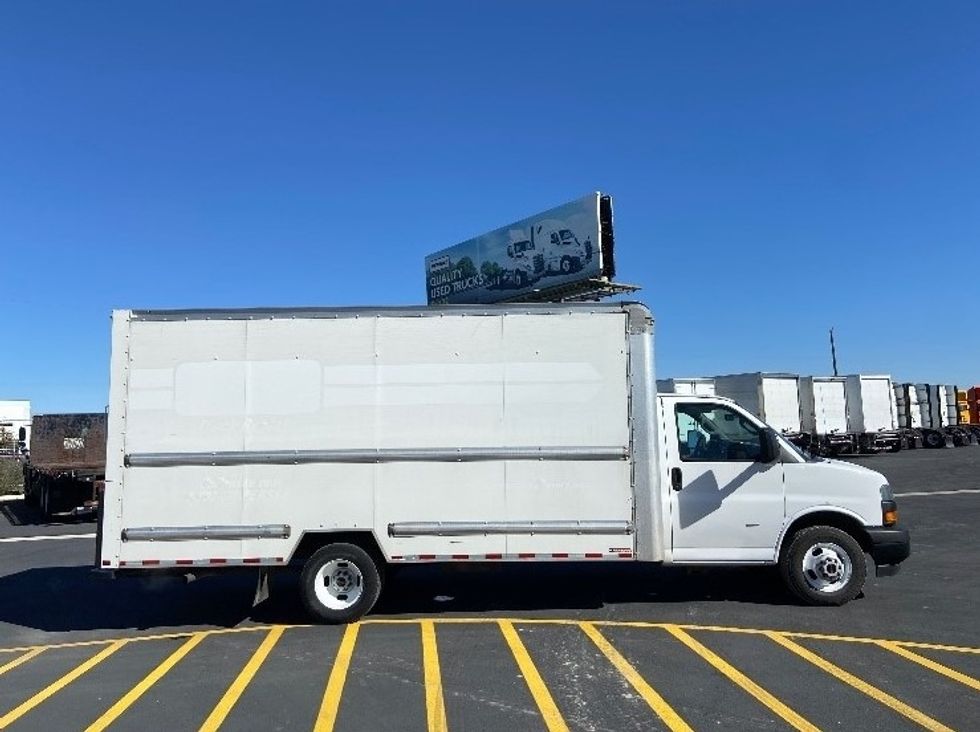 Light Duty Box Truck-Light and Medium Duty Trucks-GMC-2021-Savana G33903-San Antonio-TX-96,943\n\t\tmiles-$ 29,750 - Image 15