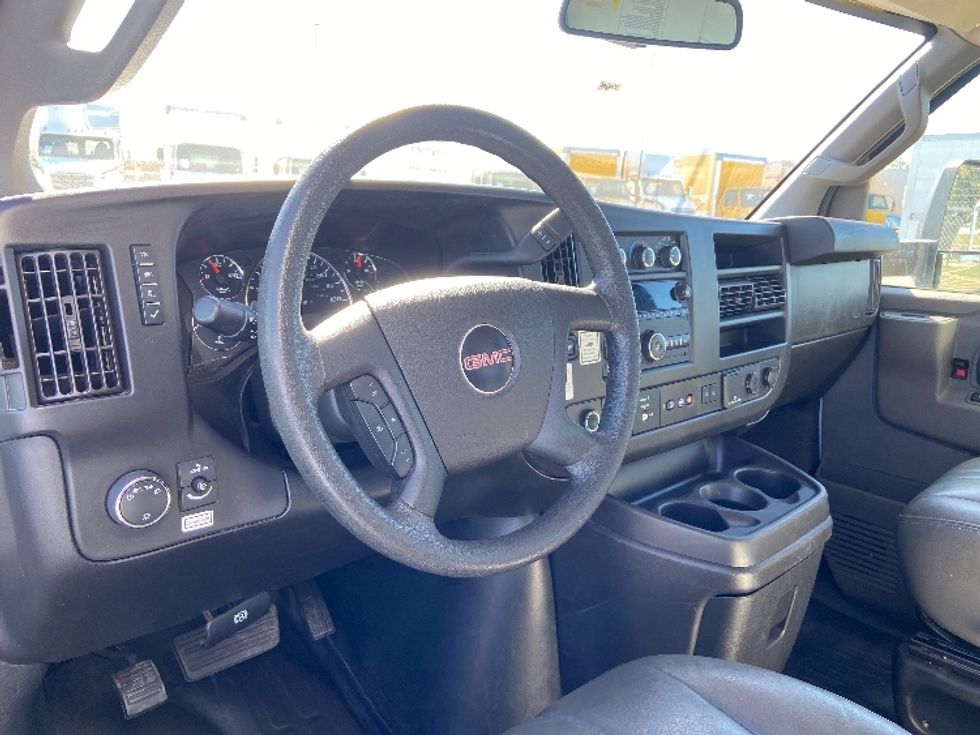 Light Duty Box Truck-Light and Medium Duty Trucks-GMC-2021-Savana G33903-San Antonio-TX-96,943\n\t\tmiles-$ 29,750 - Image 17