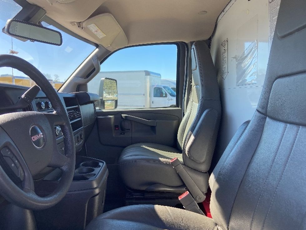 Light Duty Box Truck-Light and Medium Duty Trucks-GMC-2021-Savana G33903-San Antonio-TX-96,943\n\t\tmiles-$ 29,750 - Image 19